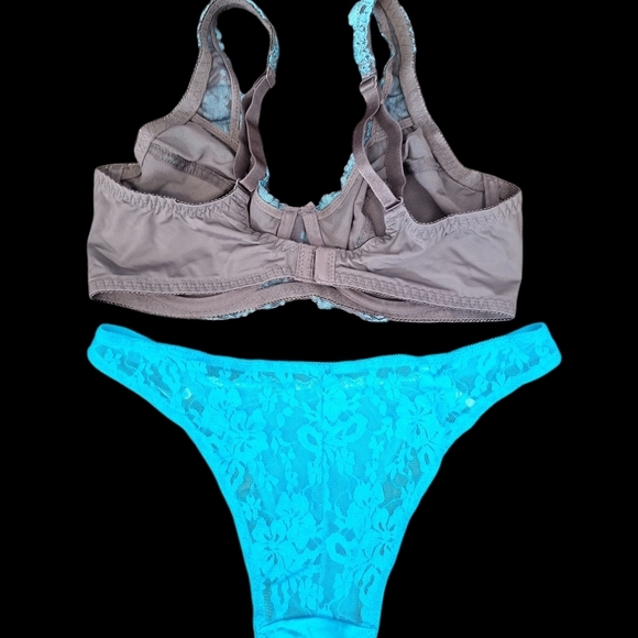 Gray and Blue Lace Trim Bra Set - Picture 3 of 4